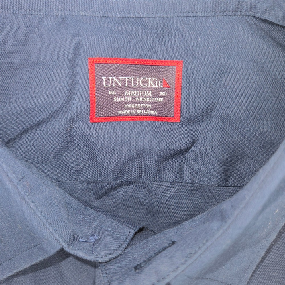 UNTUCKit Castello-WF Slim Fit Wrinkle Free Navy Blue Button Down Shirt Mens M - Picture 3 of 8